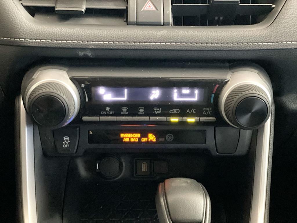 Thumbnail: 2020 Toyota RAV4 - 26