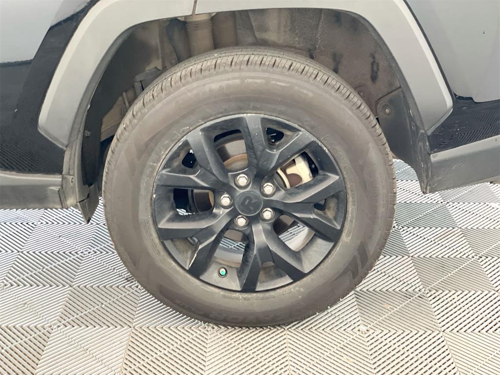 Thumbnail: 2021 Toyota RAV4 - 8