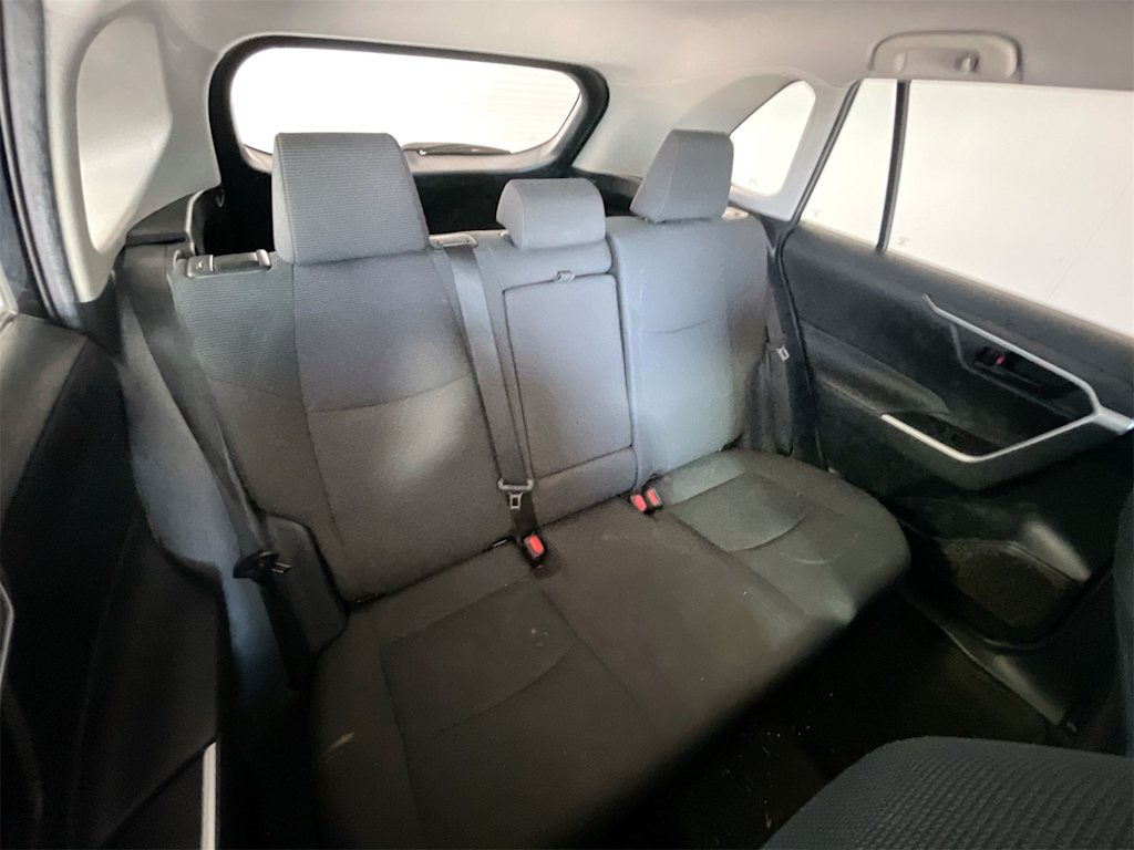 Thumbnail: 2021 Toyota RAV4 - 23