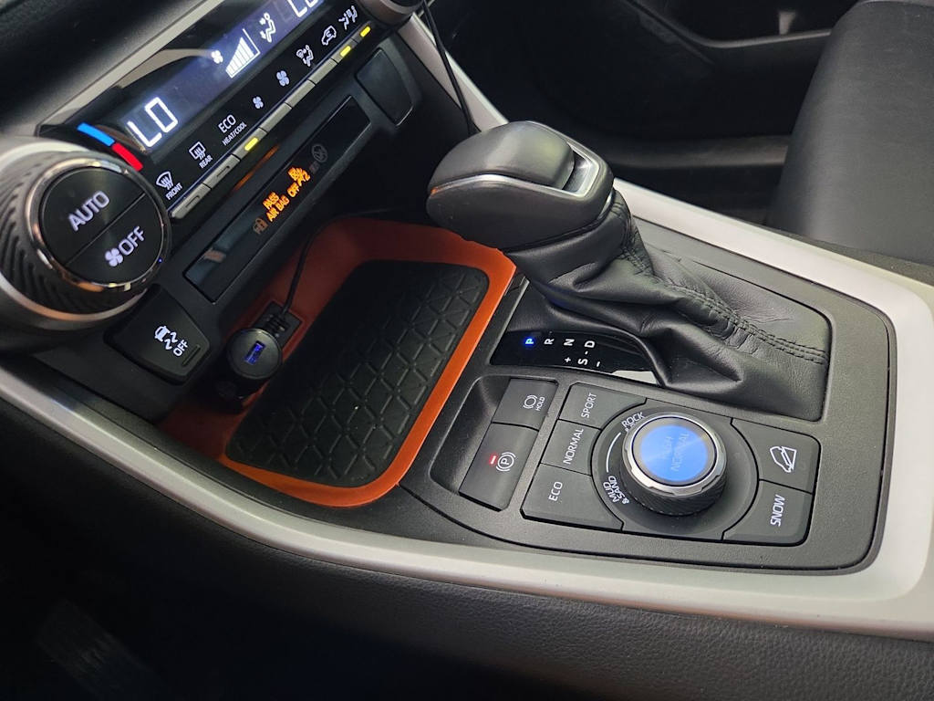 Thumbnail: 2023 Toyota RAV4 - 15