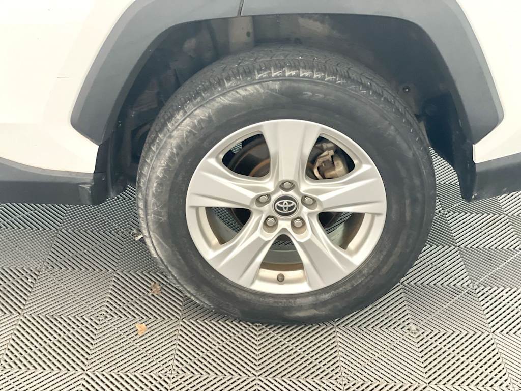 Thumbnail: 2020 Toyota RAV4 - 8