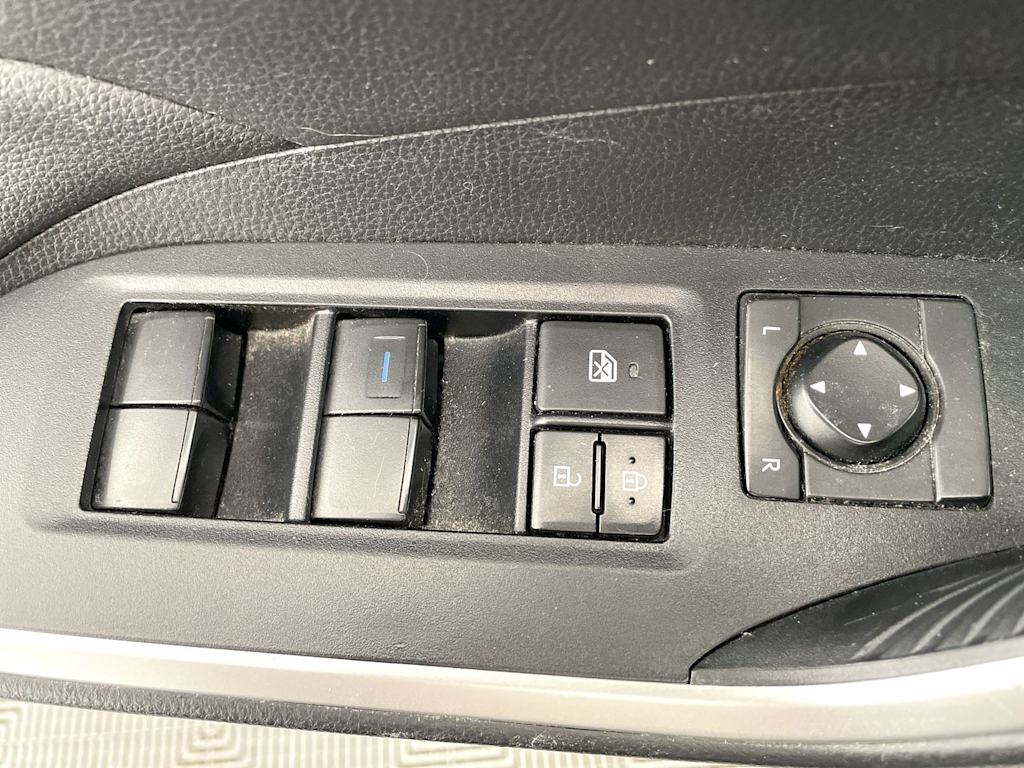 Thumbnail: 2020 Toyota RAV4 - 23