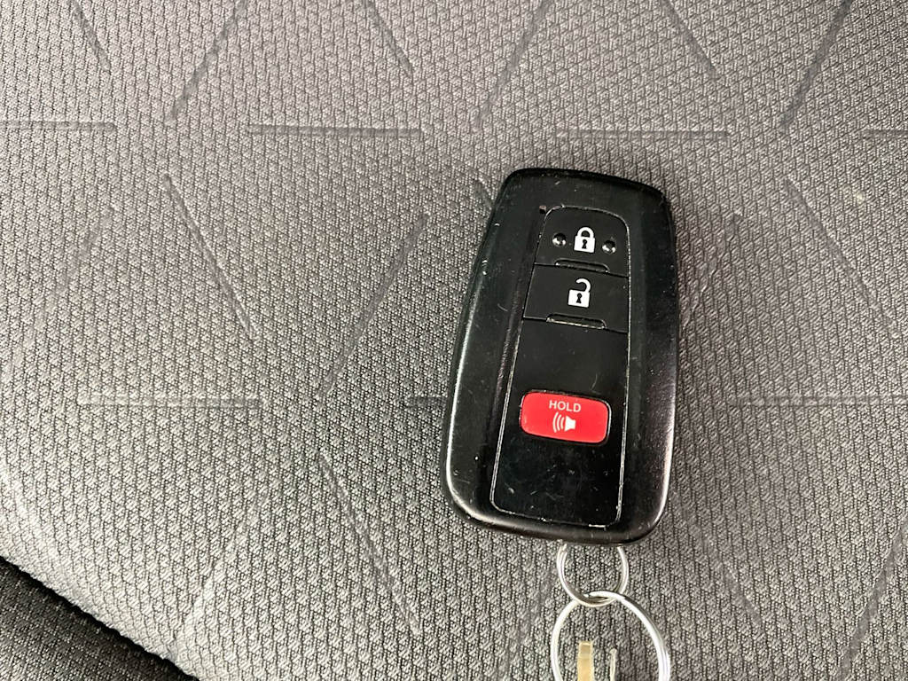 Thumbnail: 2020 Toyota RAV4 - 18