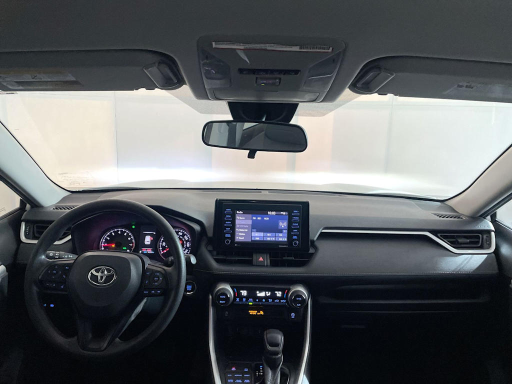 Thumbnail: 2020 Toyota RAV4 - 10