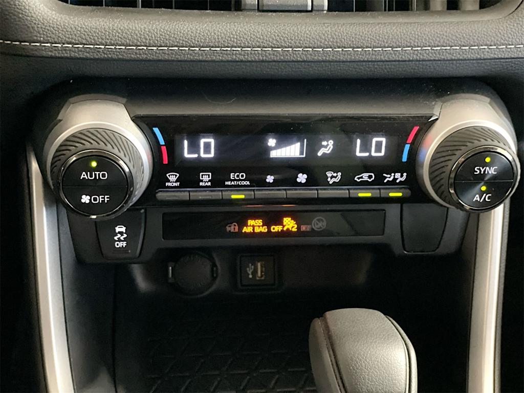 Thumbnail: 2025 Toyota RAV4 - 25