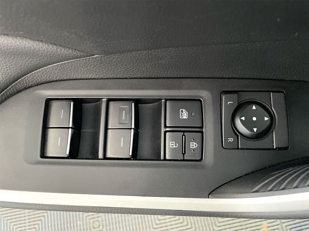 Thumbnail: 2025 Toyota RAV4 - 21