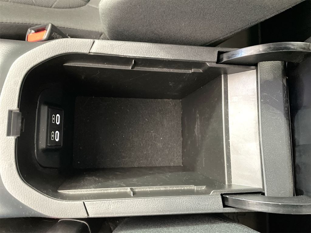 Thumbnail: 2023 Toyota RAV4 - 27