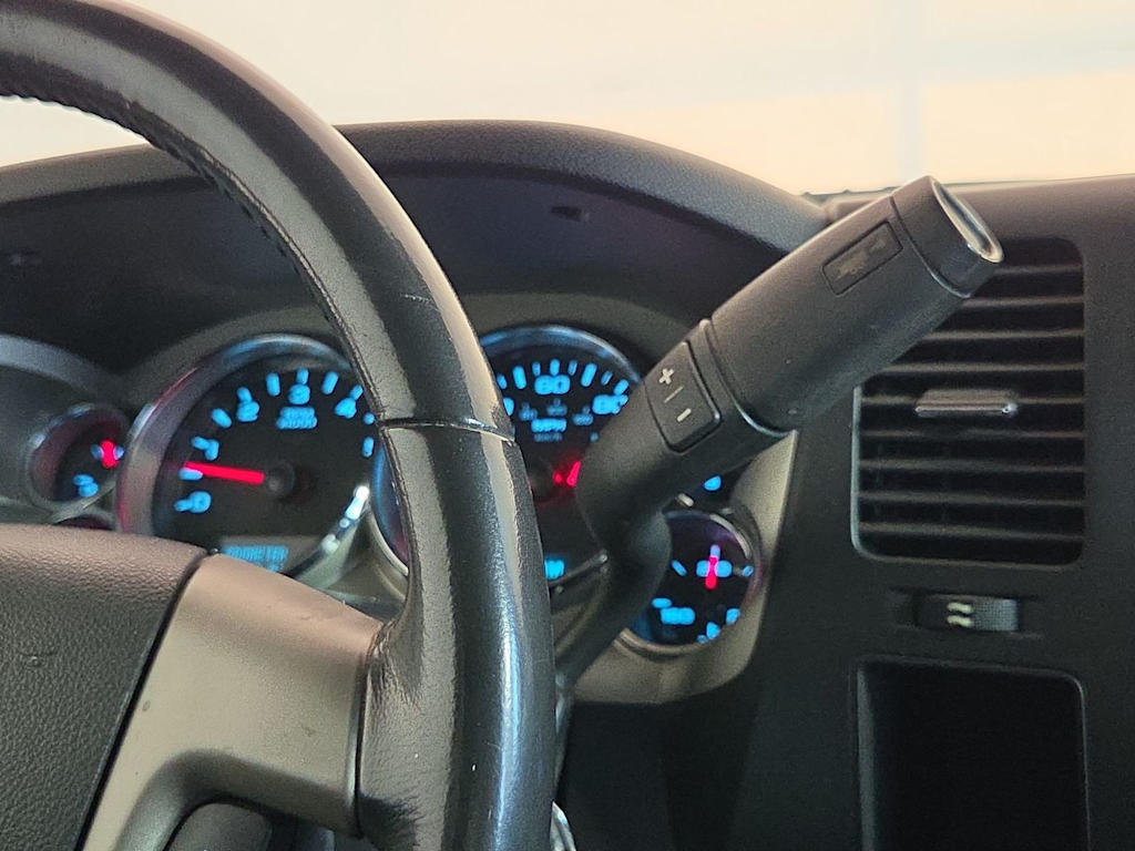 Thumbnail: 2011 Chevrolet Silverado 1500 - 13