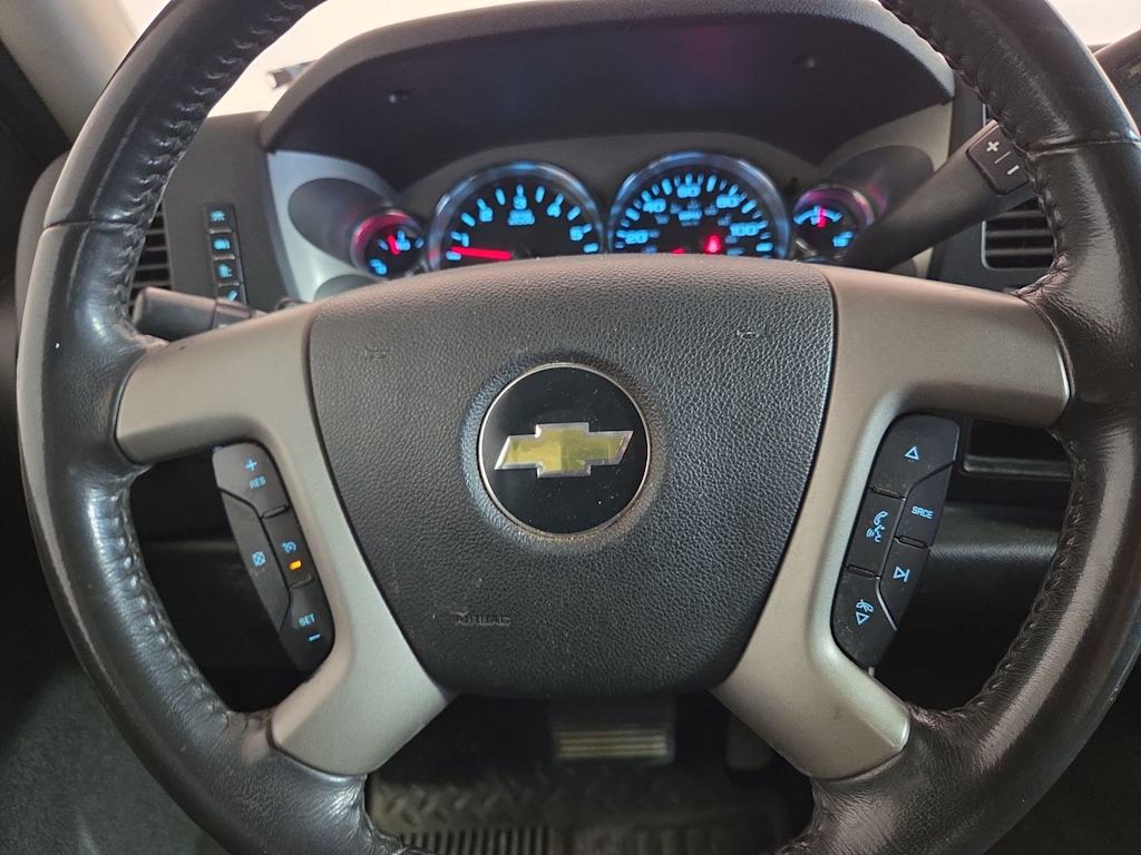 Thumbnail: 2011 Chevrolet Silverado 1500 - 24