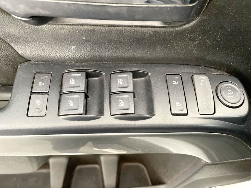 Thumbnail: 2018 Chevrolet Silverado 1500 - 21