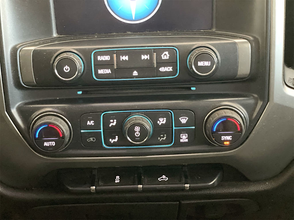 Thumbnail: 2018 Chevrolet Silverado 1500 - 25