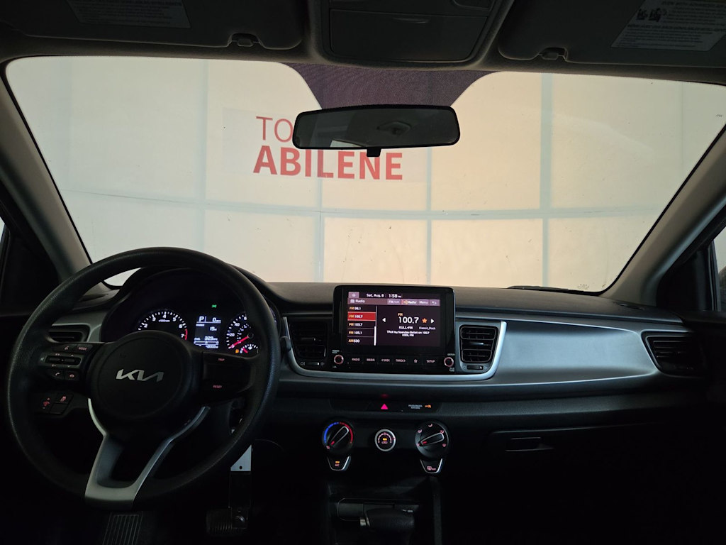 Thumbnail: 2022 Kia Rio - 9
