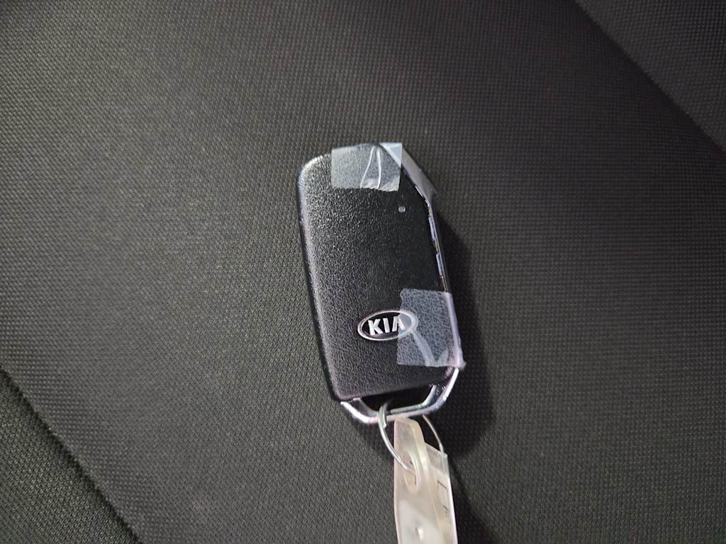 Thumbnail: 2020 Kia Forte - 17