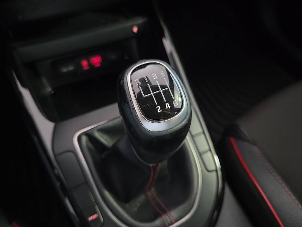 Thumbnail: 2020 Kia Forte - 14