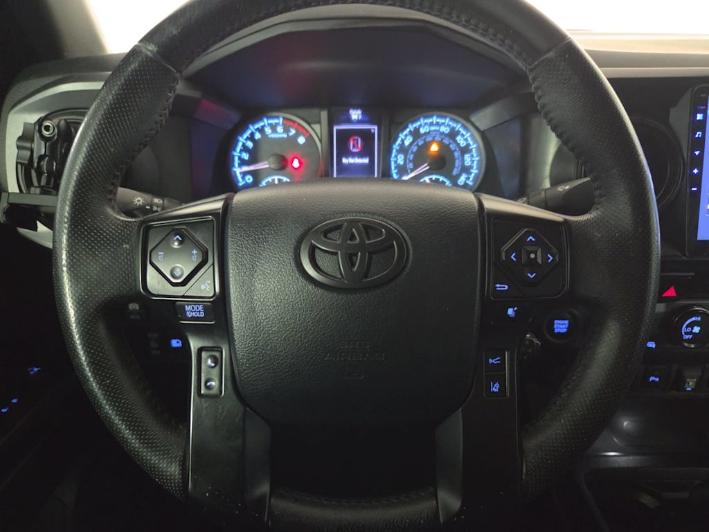 Thumbnail: 2019 Toyota Tacoma - 12