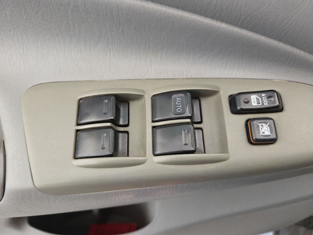 Thumbnail: 2010 Toyota Tacoma - 20