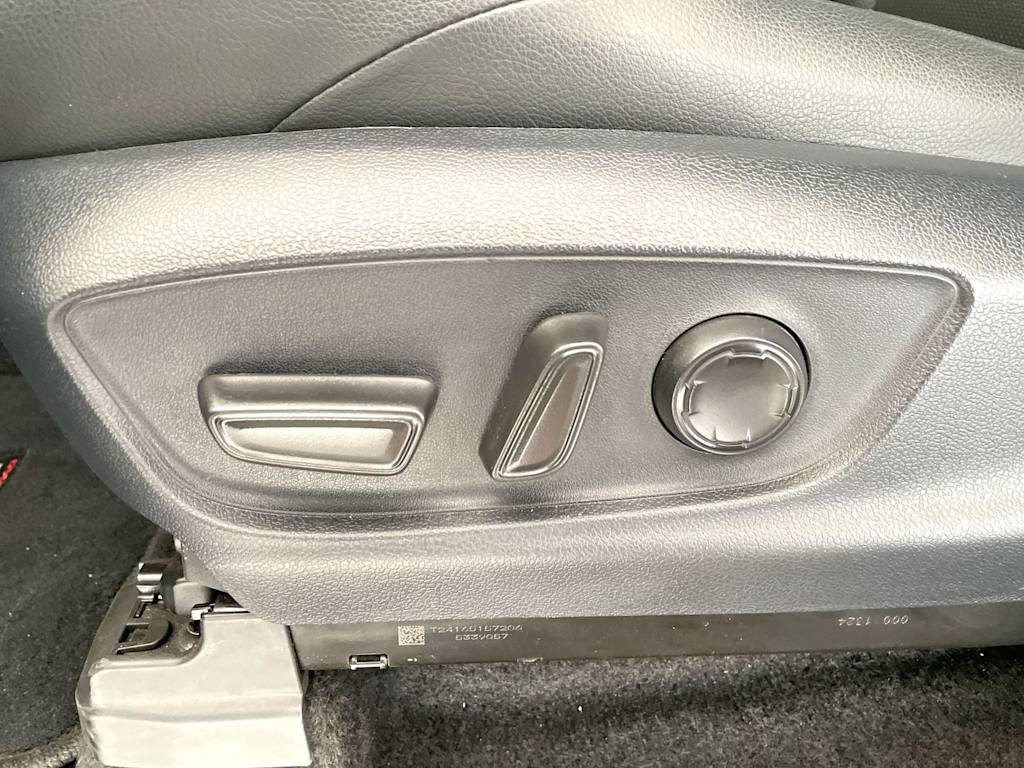 Thumbnail: 2024 Toyota Tacoma - 18