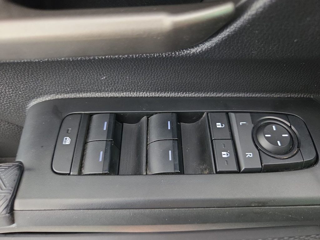 Thumbnail: 2025 Toyota Tacoma - 19