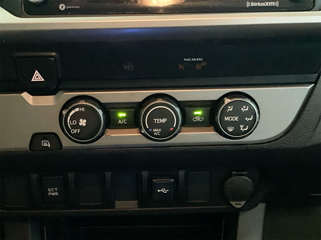 Thumbnail: 2022 Toyota Tacoma - 24