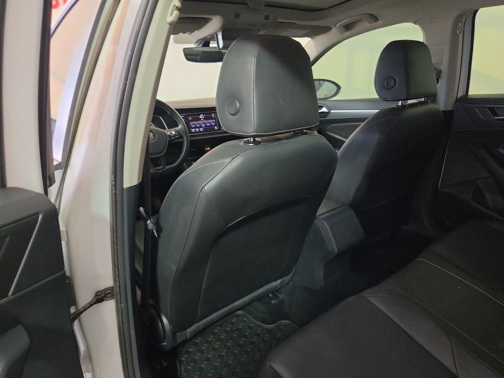 Thumbnail: 2019 Volkswagen Jetta - 12