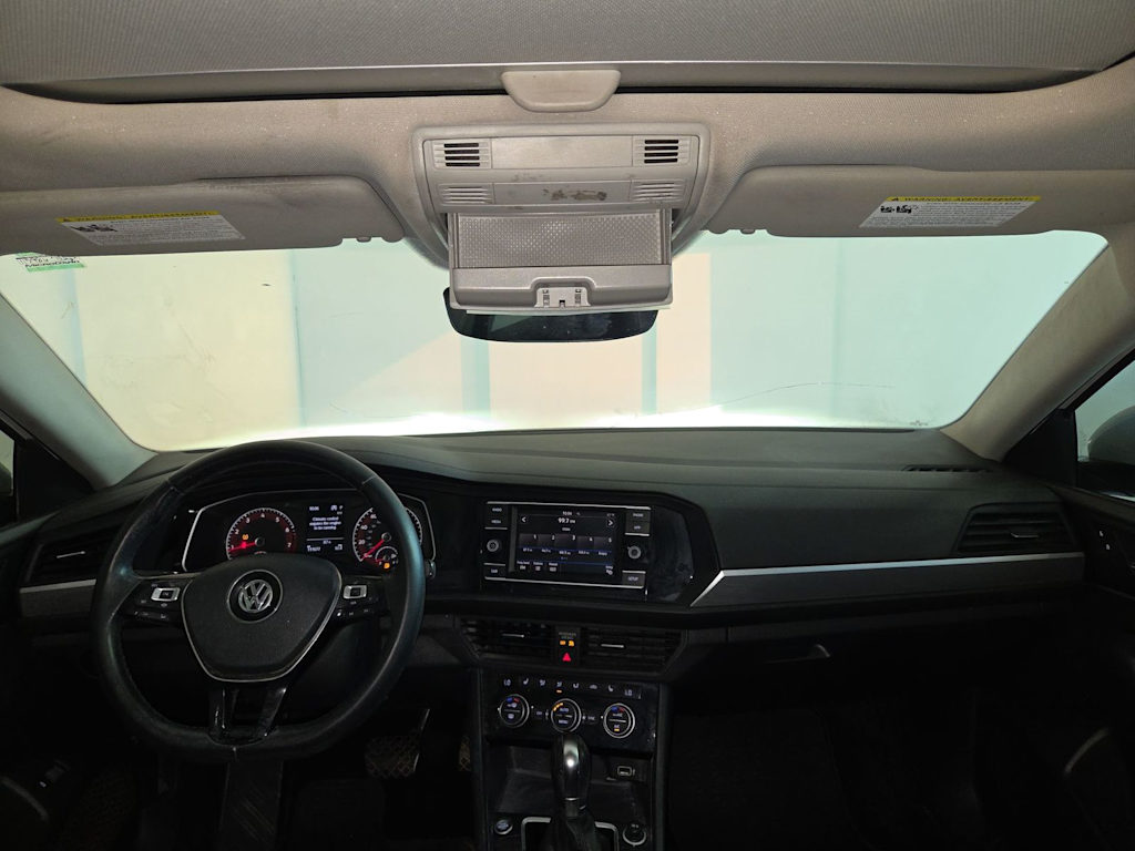 Thumbnail: 2019 Volkswagen Jetta - 9