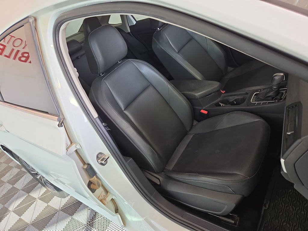 Thumbnail: 2019 Volkswagen Jetta - 11