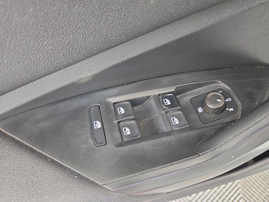 Thumbnail: 2019 Volkswagen Jetta - 21