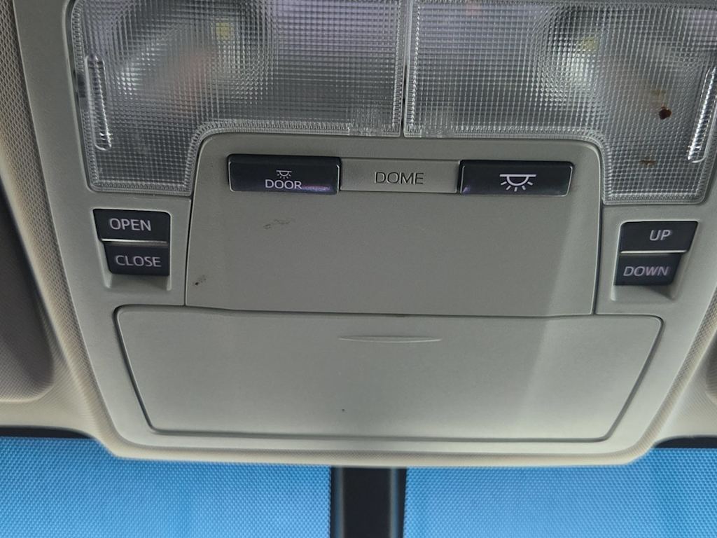 Thumbnail: 2013 Toyota Avalon - 27