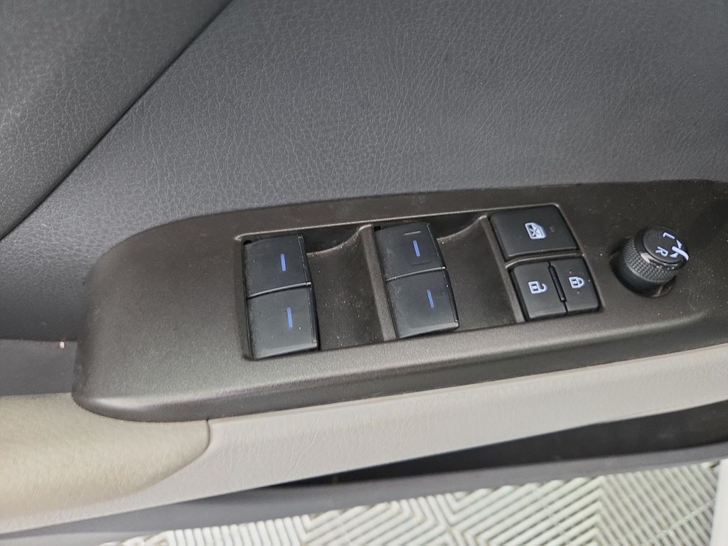 Thumbnail: 2024 Toyota Camry - 22