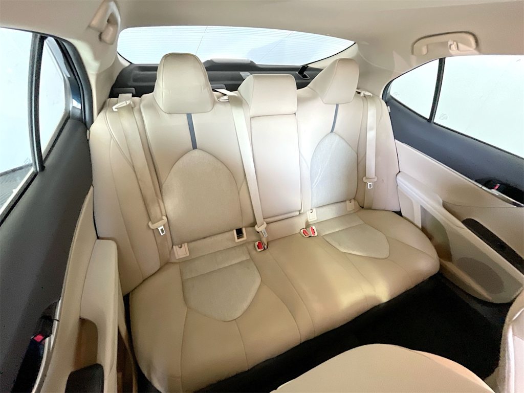Thumbnail: 2021 Toyota Camry - 24