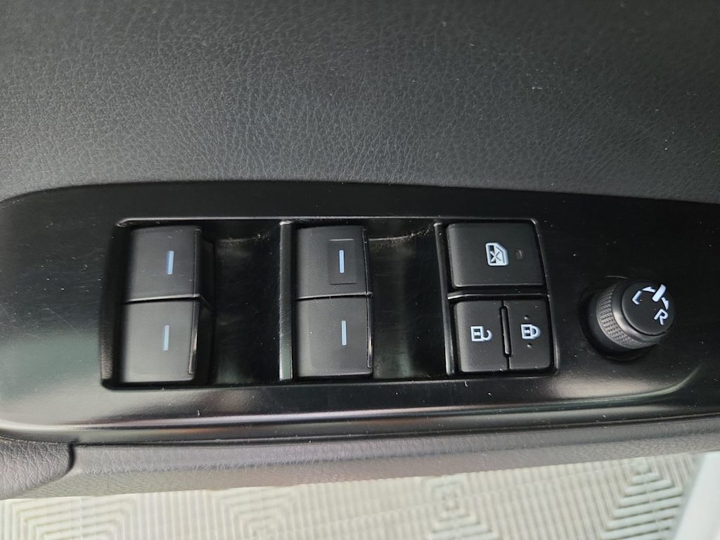 Thumbnail: 2025 Toyota Camry - 23