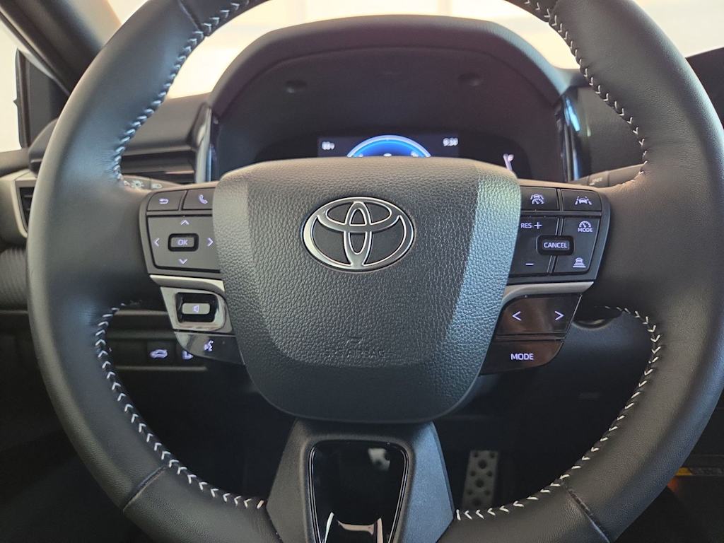 Thumbnail: 2025 Toyota Camry - 25