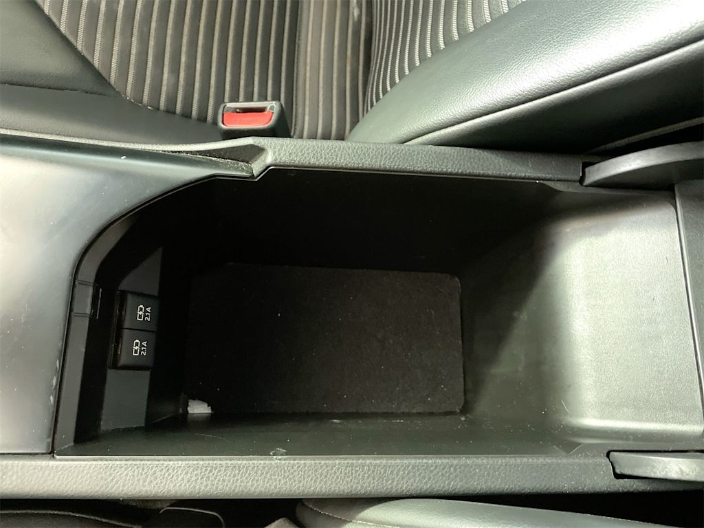 Thumbnail: 2020 Toyota Camry - 27