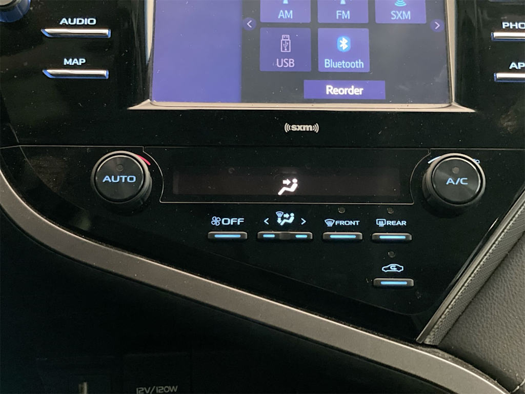 Thumbnail: 2020 Toyota Camry - 26