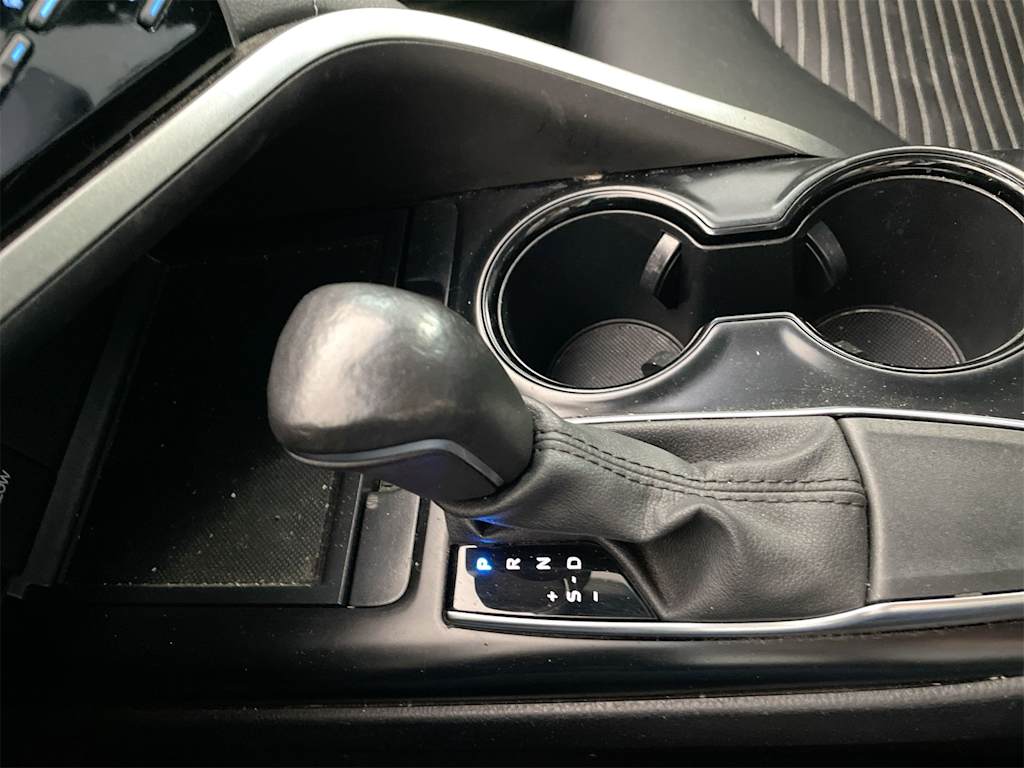 Thumbnail: 2020 Toyota Camry - 14