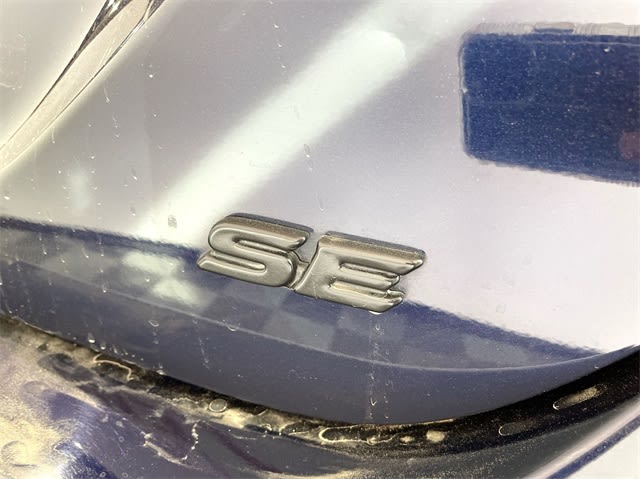 2022 Toyota Camry SE 7