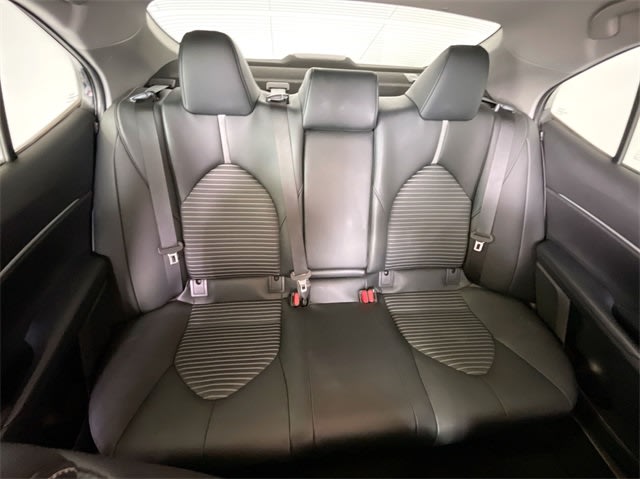 2022 Toyota Camry SE 24