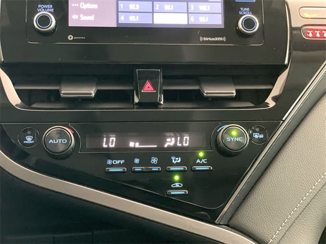 2022 Toyota Camry SE 27