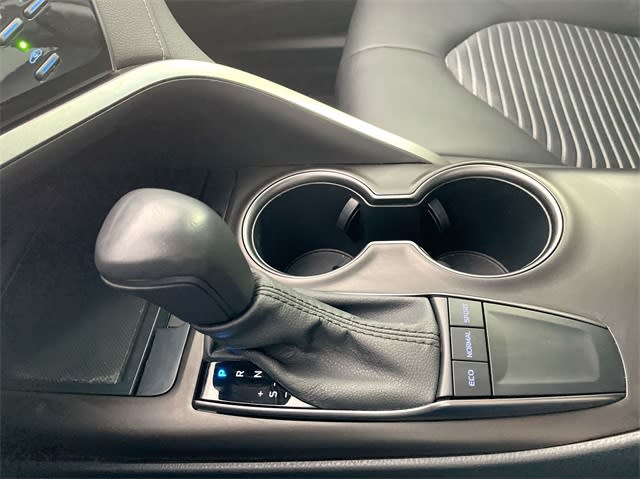 2022 Toyota Camry SE 15