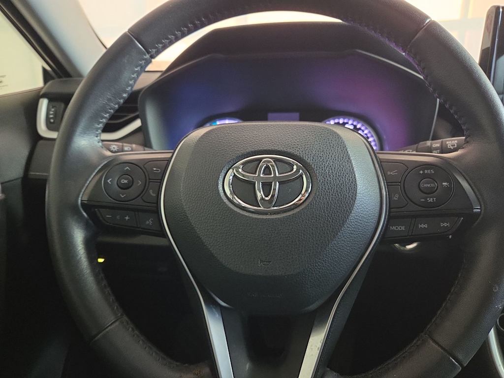 Thumbnail: 2022 Toyota RAV4 - 22