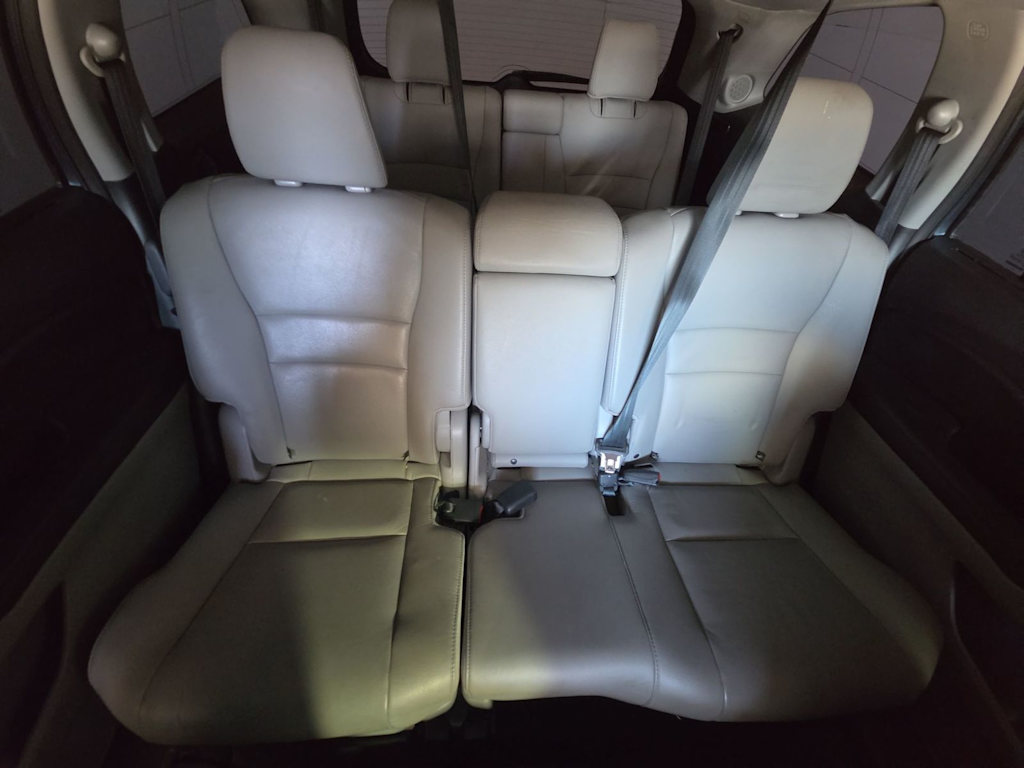 Thumbnail: 2017 Honda Pilot - 24