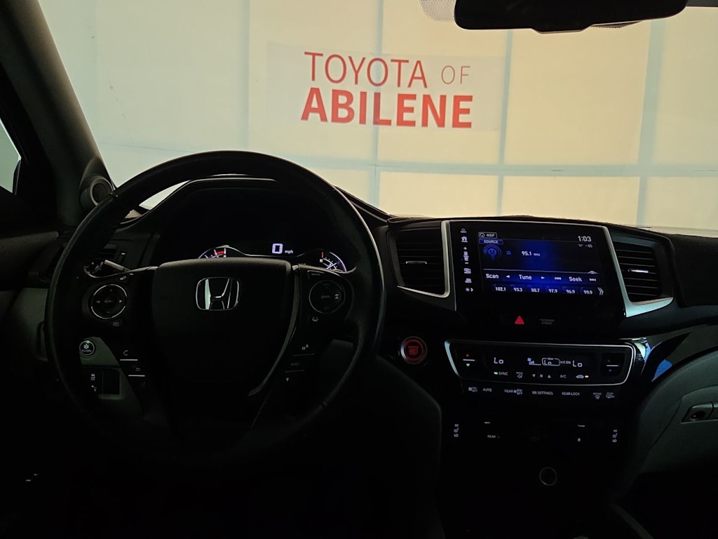 Thumbnail: 2017 Honda Pilot - 2