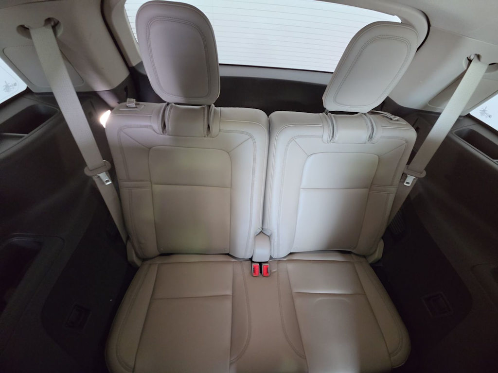 Thumbnail: 2020 Lincoln Aviator - 25