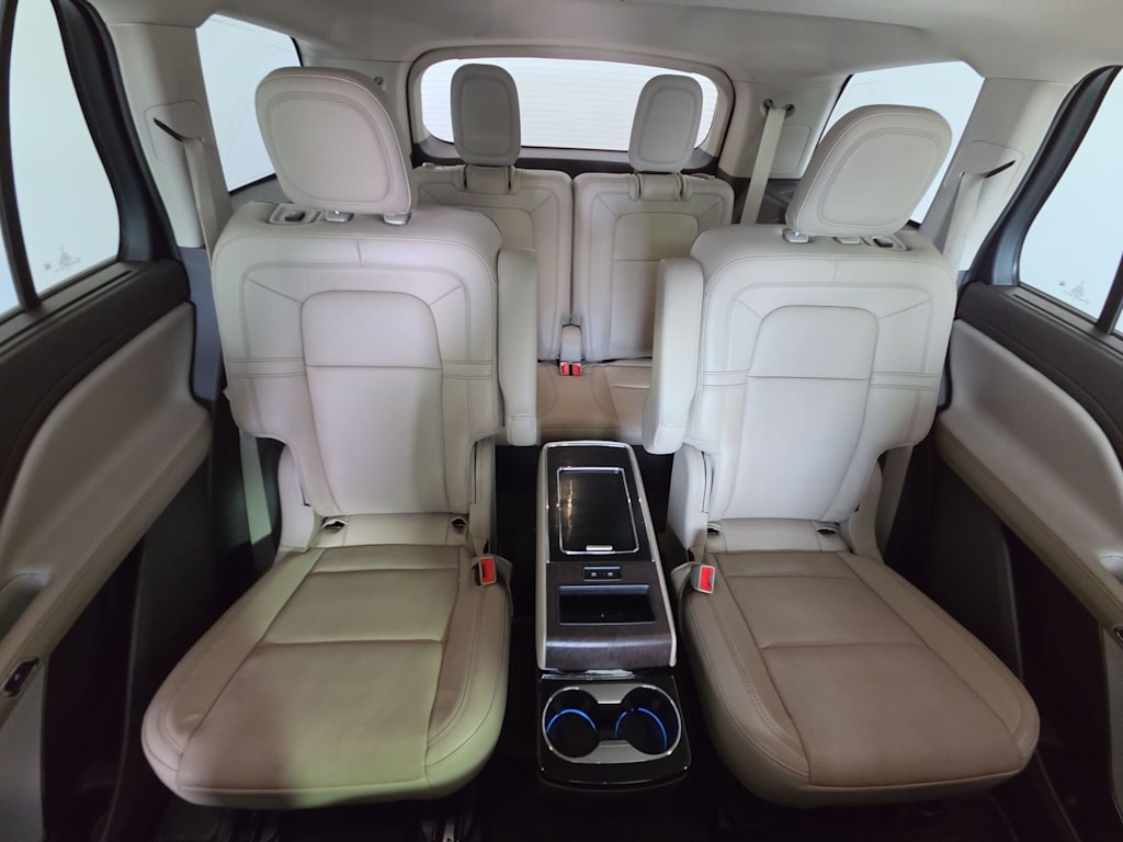 Thumbnail: 2020 Lincoln Aviator - 13