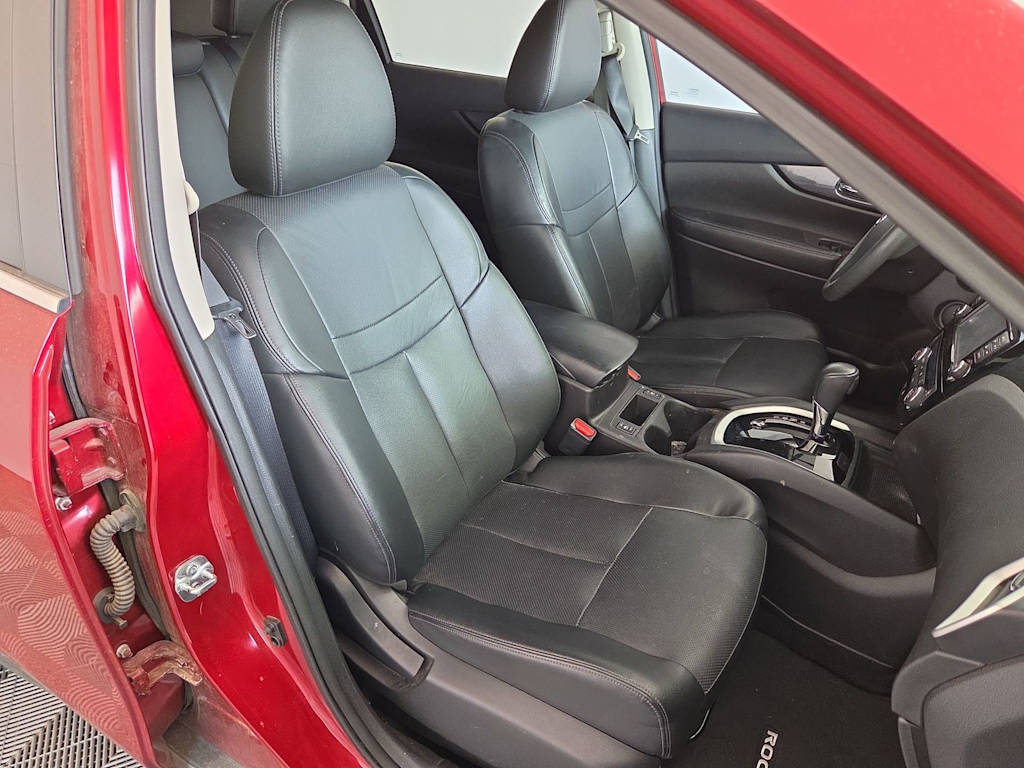 Thumbnail: 2015 Nissan Rogue - 11