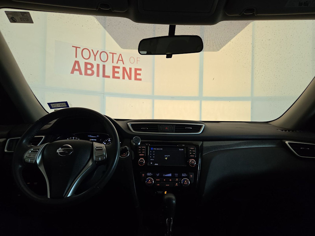 Thumbnail: 2015 Nissan Rogue - 9