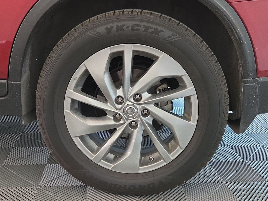 Thumbnail: 2015 Nissan Rogue - 8