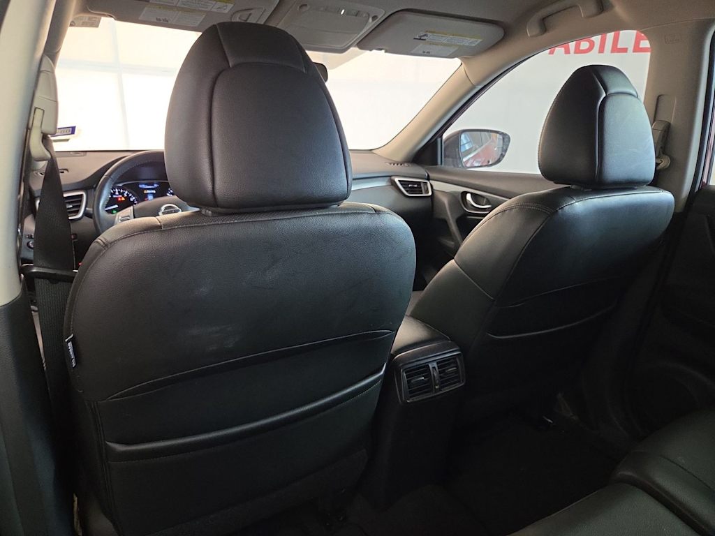 Thumbnail: 2015 Nissan Rogue - 23