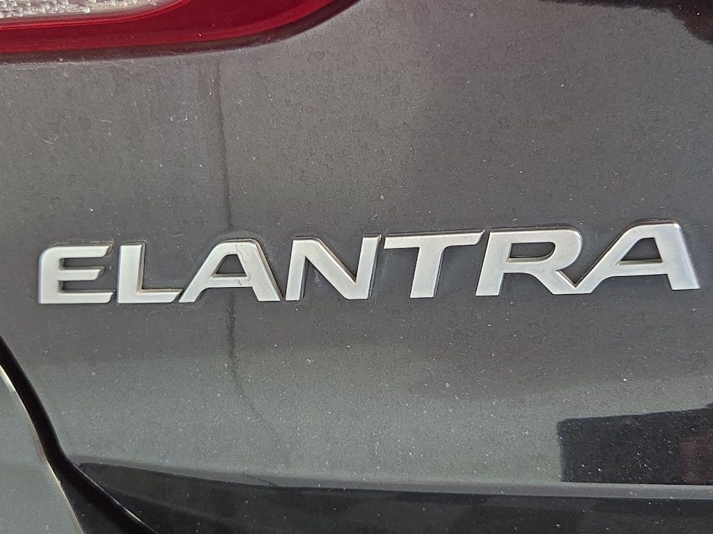Thumbnail: 2017 Hyundai Elantra - 7