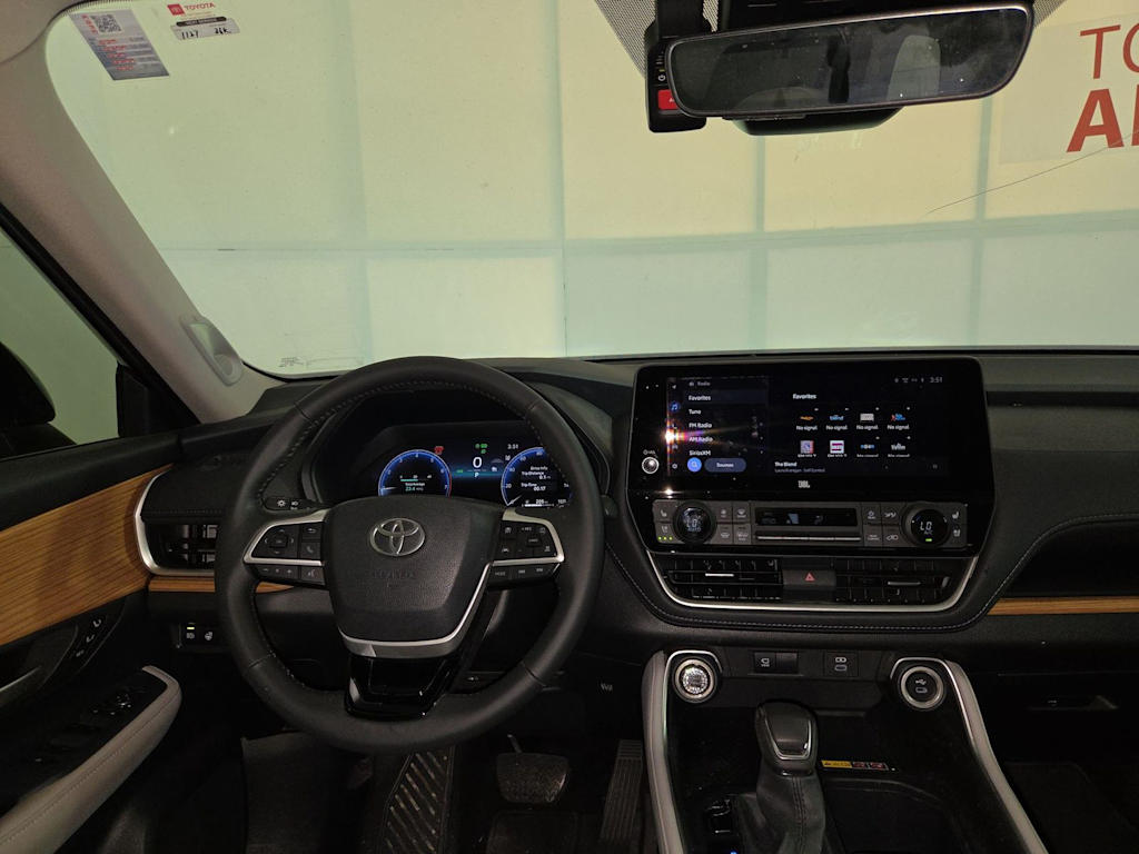 Thumbnail: 2025 Toyota Grand Highlander - 2
